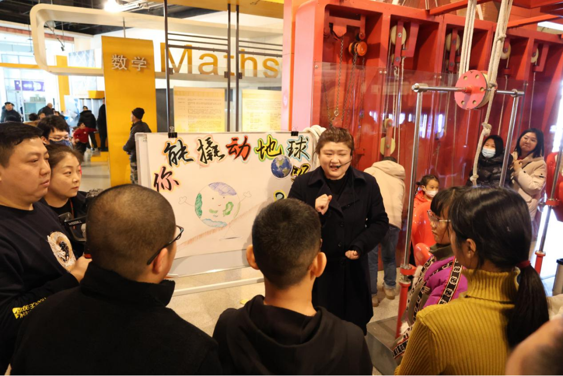 两万人科技馆里过大年(图4)
