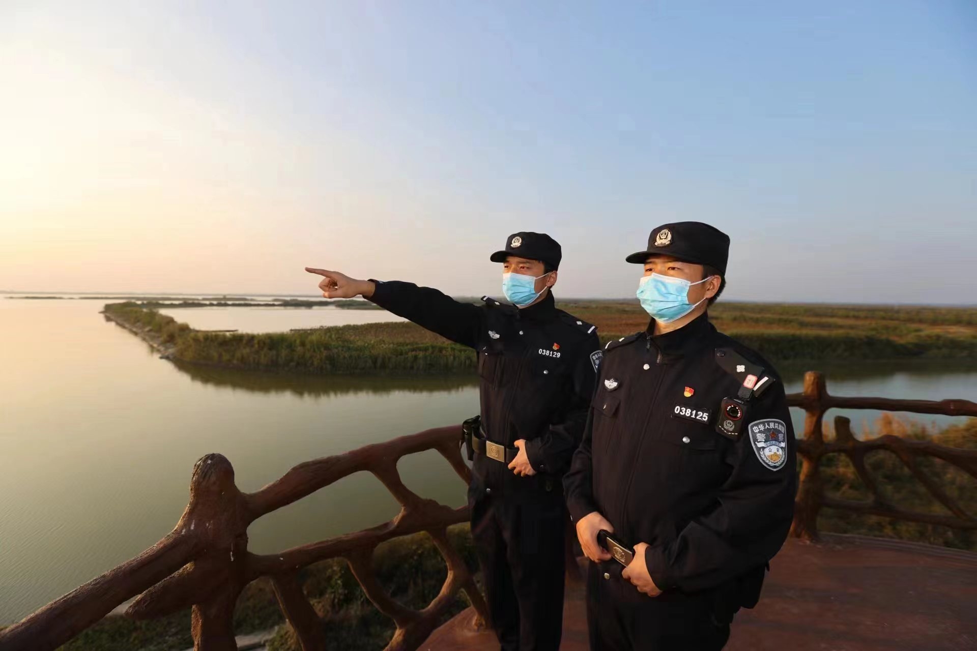 “生态警长”空地联勤守护鸟儿迁飞(图1)