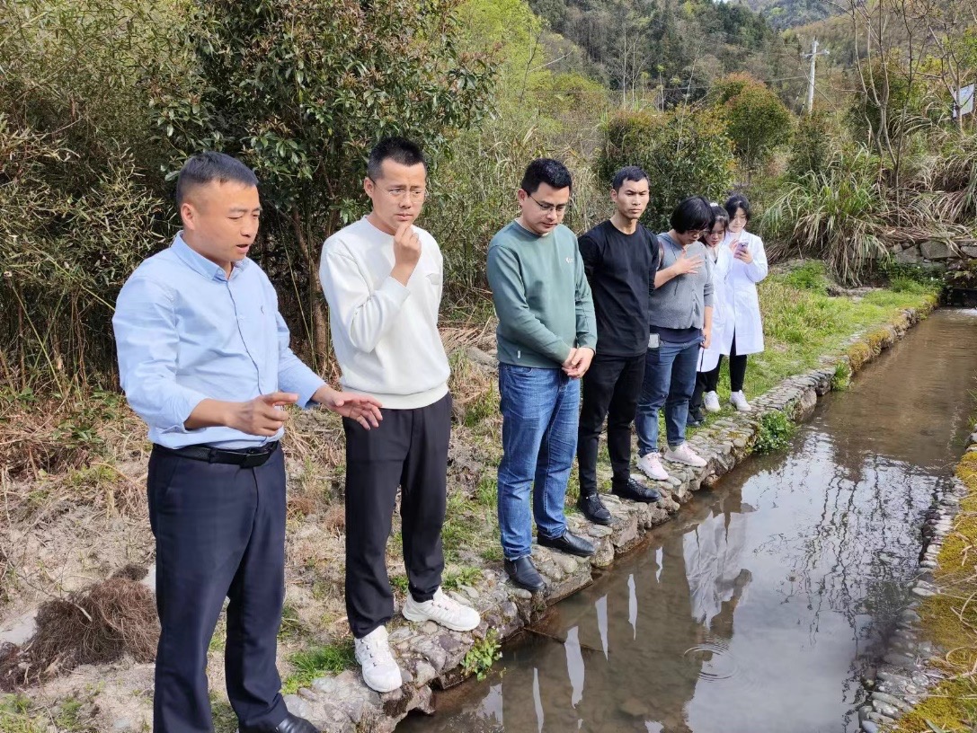 井冈山水产科技特派团到一线传经验(图1)