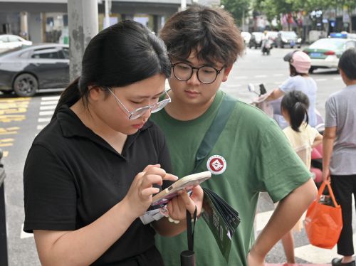 创业大学生陈俊毅：科技助力城市大气监测迈向生态环保新时代(图2)
