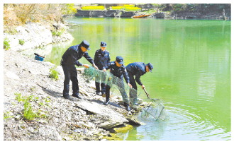 襄阳公安当好生态卫士守护碧水青山(图1)