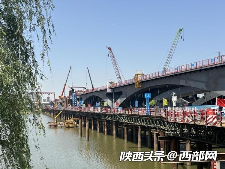 绿色施工保护生态西安跨灞河大桥工程项目新景逐显(图2)