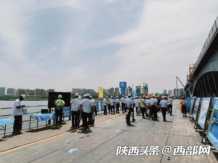 绿色施工保护生态西安跨灞河大桥工程项目新景逐显(图1)