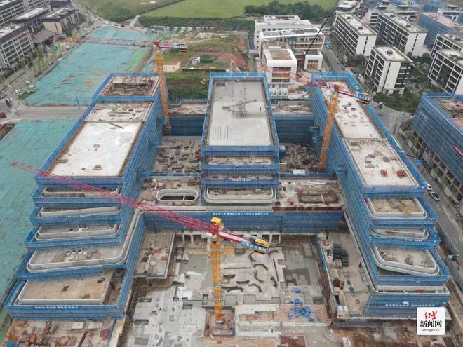 成都锦江“六个一批”项目单日出土量一万余方白鹭湾科技生态园配套小学主体结构迎来封顶(图4)