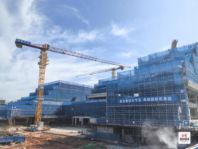 成都锦江“六个一批”项目单日出土量一万余方白鹭湾科技生态园配套小学主体结构迎来封顶(图2)