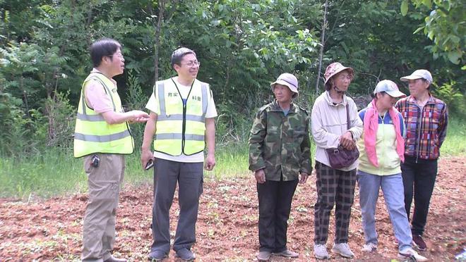 我市举办“矢志创新发展建设科技强国”科技活动周暨全国工作者日生态农业科普示范活动(图2)